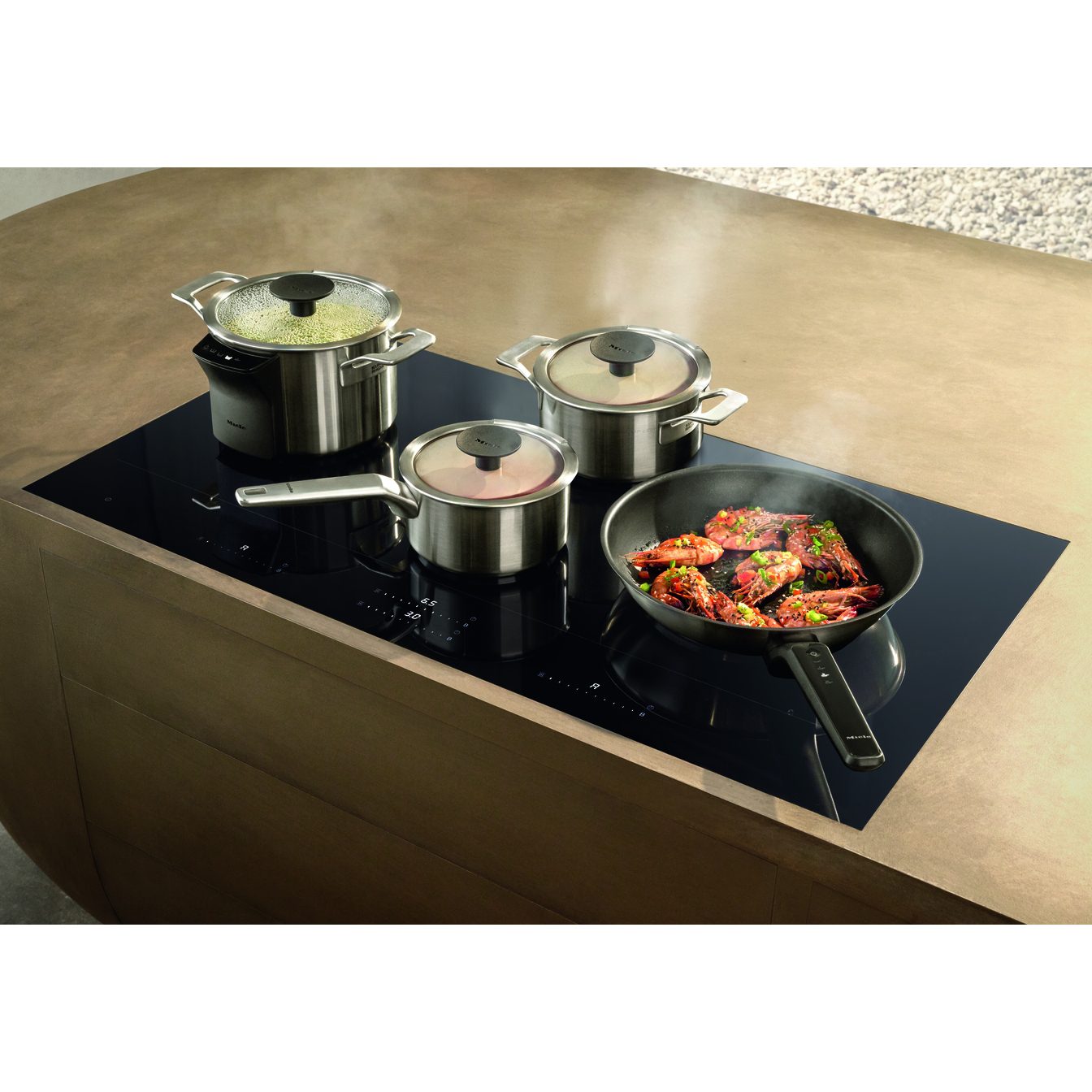 Miele 94cm Full Surface Induction Hob KM8695-2 FL - Black Miele 94cm Full Surface Induction Hob KM8695-2 FL - Black