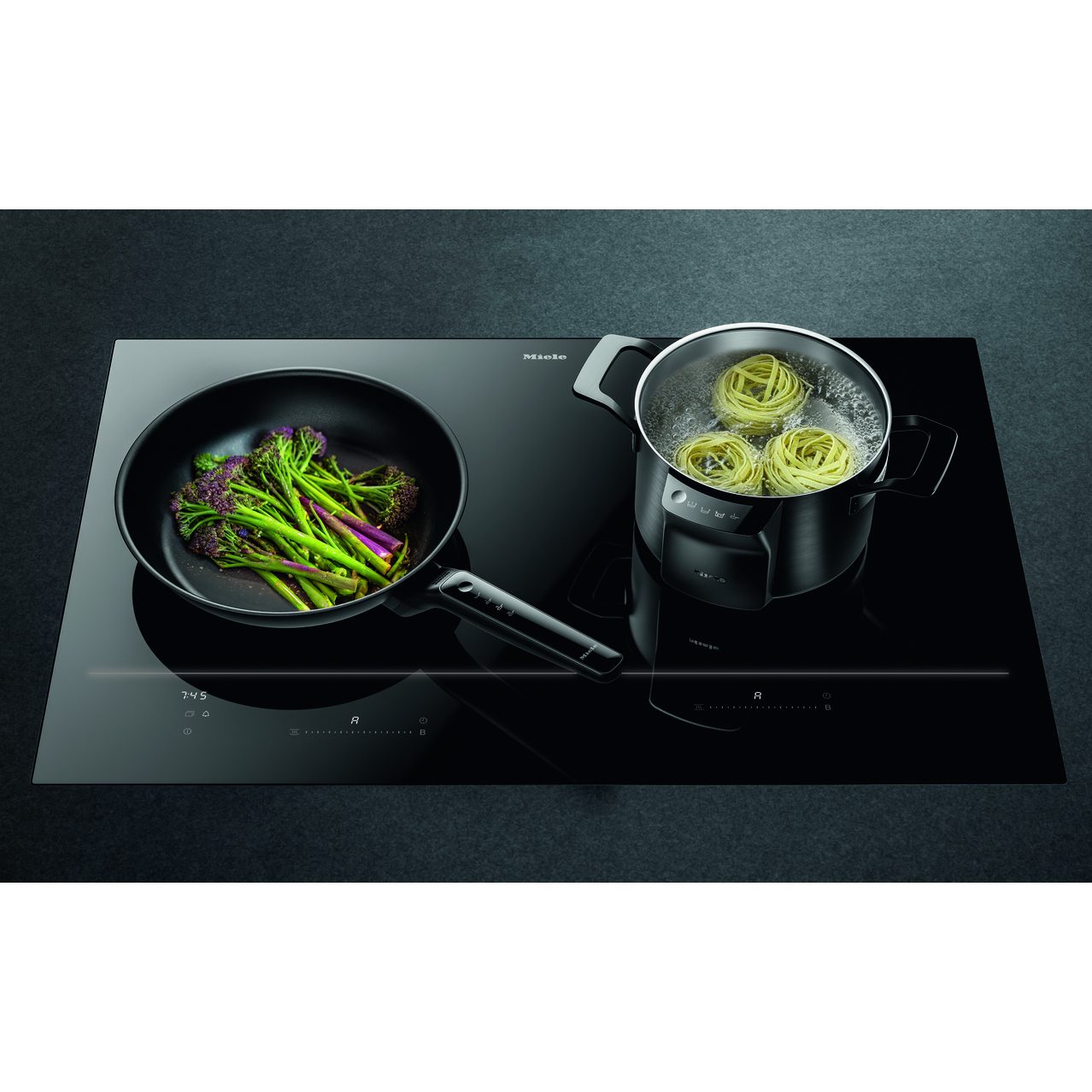 Miele 80cm Full Surface Induction Hob KM8885-2 FL DIAMONDFINISH - Black Miele 80cm Full Surface Induction Hob KM8885-2 FL DIAMONDFINISH - Black