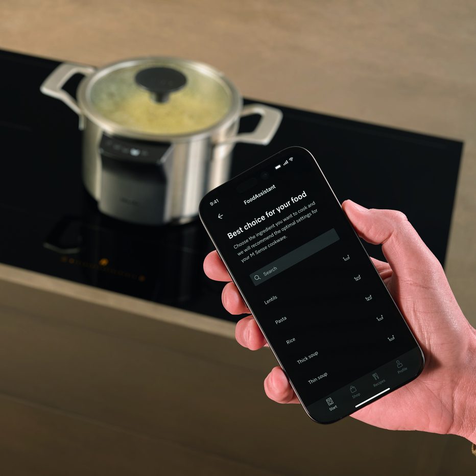 Miele 80cm Full Surface Induction Hob KM8885-2 FL DIAMONDFINISH - Black Miele 80cm Full Surface Induction Hob KM8885-2 FL DIAMONDFINISH - Black