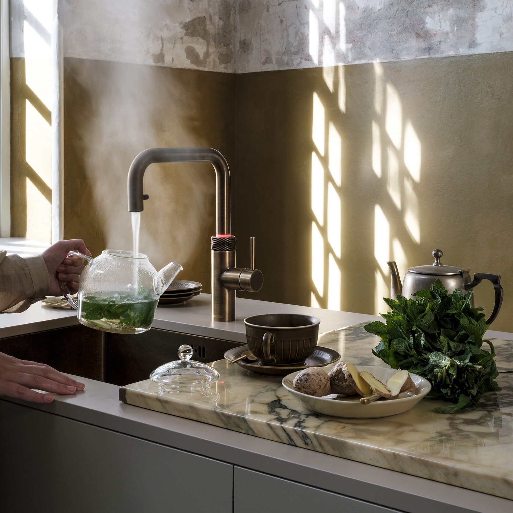 Quooker FXSPTB Flex Square 3-in-1 Boiling Water Tap PRO3 FLEX SQUARE PTB - PATINATED BRASS Quooker FXSPTB Flex Square 3-in-1 Boiling Water Tap PRO3 FLEX SQUARE PTB - PATINATED BRASS