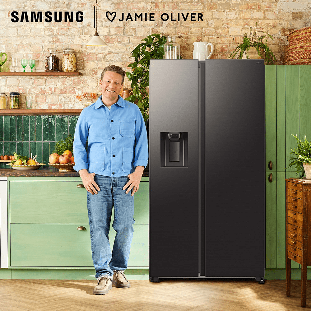 Samsung Series 6 AI SpaceMax American Fridge Freezer With Ice & Water RS70F64KDFEU - Black Samsung Series 6 AI SpaceMax American Fridge Freezer With Ice & Water RS70F64KDFEU - Black