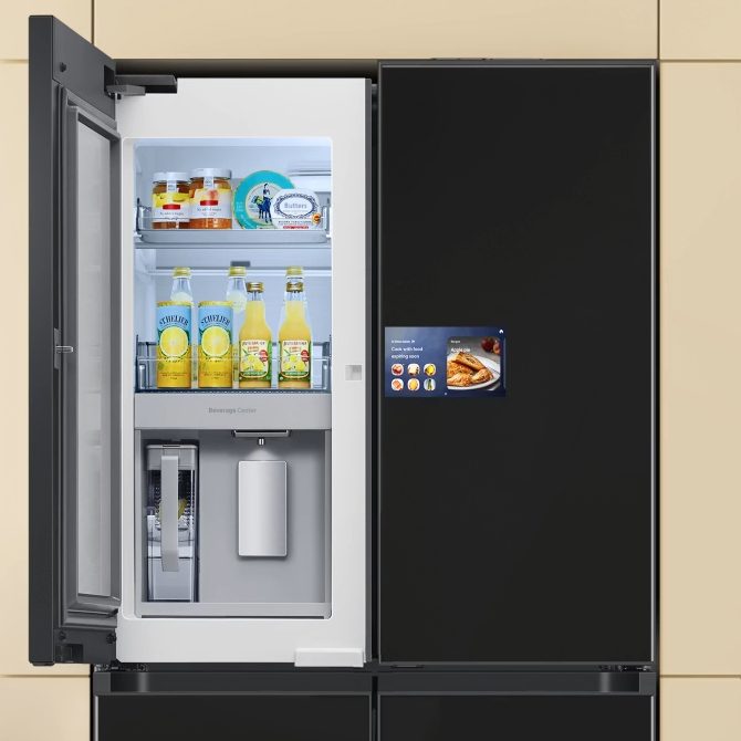 Samsung French Style 4 Door Fridge Freezer Ice & Water RM90F67CECEU - Black Samsung French Style 4 Door Fridge Freezer Ice & Water RM90F67CECEU - Black