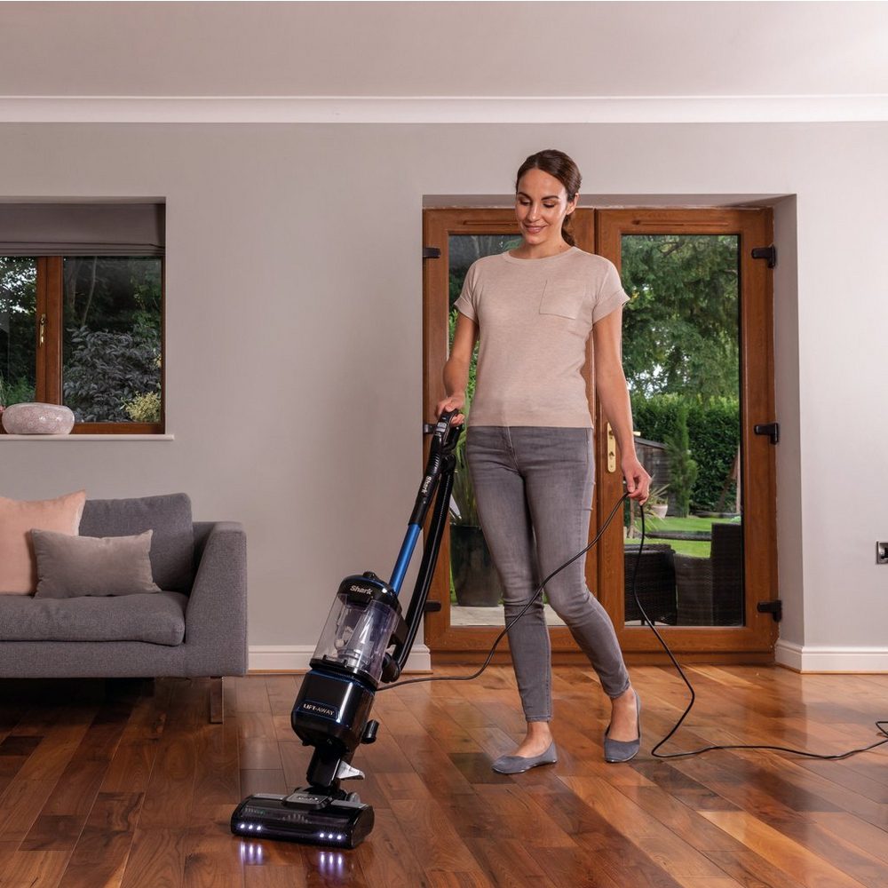 Shark Lift NV602UK - Away Upright Vacuum Cleaner Shark Lift NV602UK - Away Upright Vacuum Cleaner