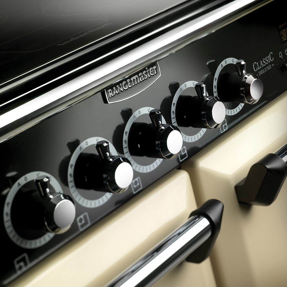 Rangemaster Classic Deluxe 110cm Dual Fuel Range Cooker 79790 CDL110DFFCR/C - Cream Rangemaster Classic Deluxe 110cm Dual Fuel Range Cooker 79790 CDL110DFFCR/C - Cream