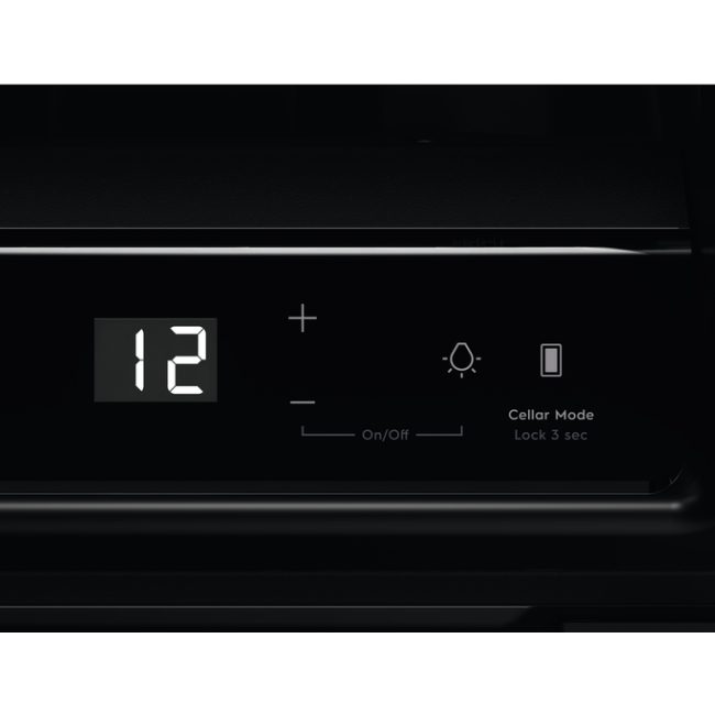 AEG 30cm Series 7000 Integrated Undercounter Wine Cooler AWUS018B7B - BLACK AEG 30cm Series 7000 Integrated Undercounter Wine Cooler AWUS018B7B - BLACK