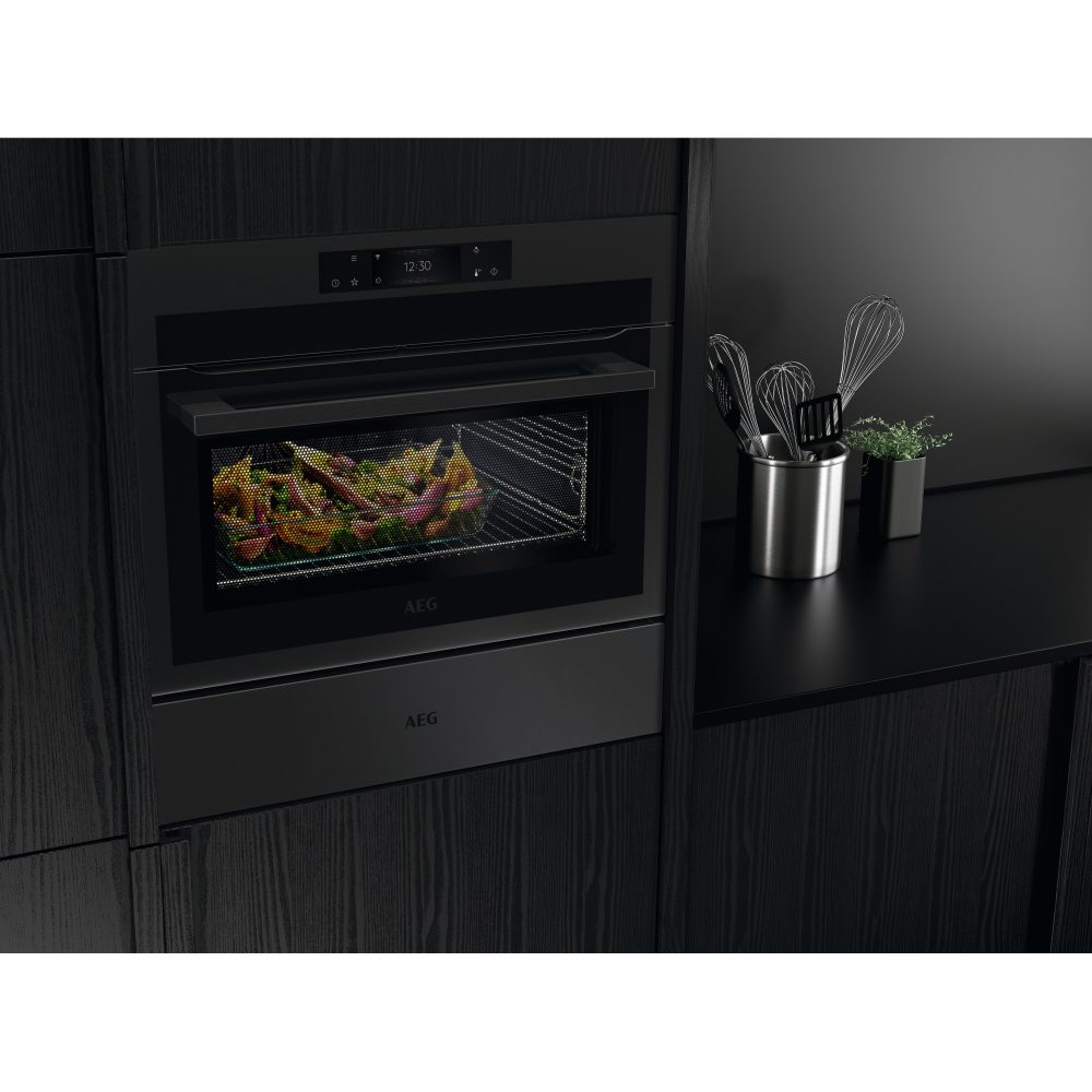 AEG Series 8000 Combination Microwave Oven KME768080T - MATTE BLACK AEG Series 8000 Combination Microwave Oven KME768080T - MATTE BLACK