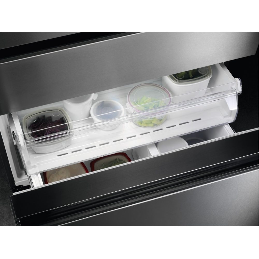 AEG Series 9000 French Style Fridge Freezer With Ice And Water RMB954F9VX - STAINLESS STEEL AEG Series 9000 French Style Fridge Freezer With Ice And Water RMB954F9VX - STAINLESS STEEL