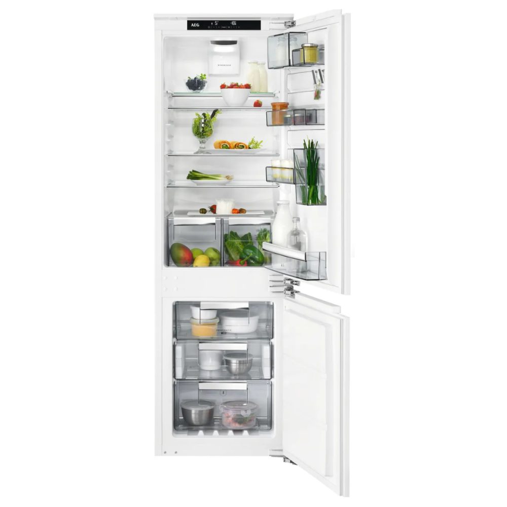 AEG 177cm Integrated 70/30 Frost Free Fridge Freezer SCE818E5TC AEG 177cm Integrated 70/30 Frost Free Fridge Freezer SCE818E5TC
