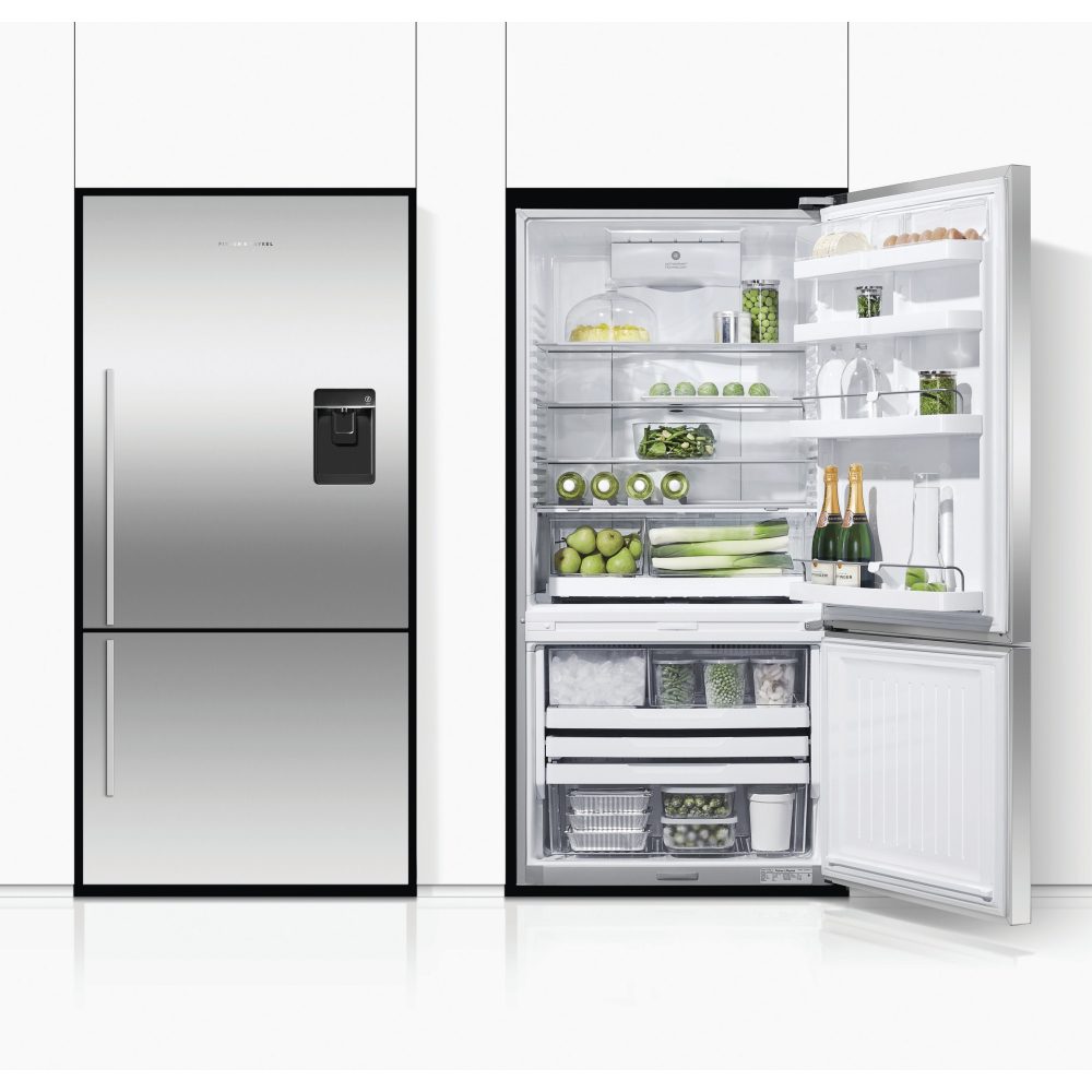 Fisher Paykel 79cm Fridge Freezer Right Hinged With Ice & Water RF522BRXFDU5 - STAINLESS STEEL Fisher Paykel 79cm Fridge Freezer Right Hinged With Ice & Water RF522BRXFDU5 - STAINLESS STEEL