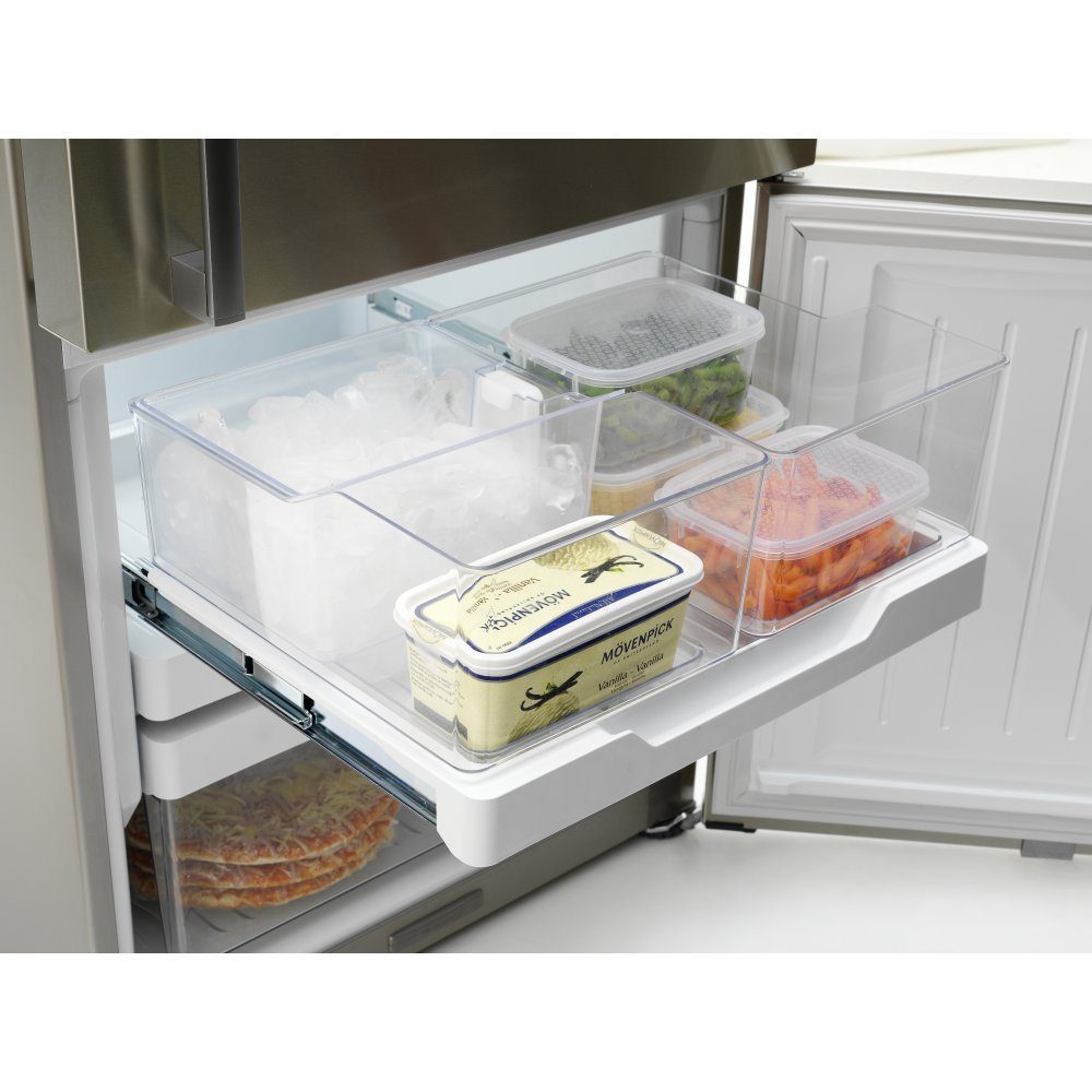 Fisher Paykel 79cm Fridge Freezer Right Hinged With Ice & Water RF522BRXFDU5 - STAINLESS STEEL Fisher Paykel 79cm Fridge Freezer Right Hinged With Ice & Water RF522BRXFDU5 - STAINLESS STEEL