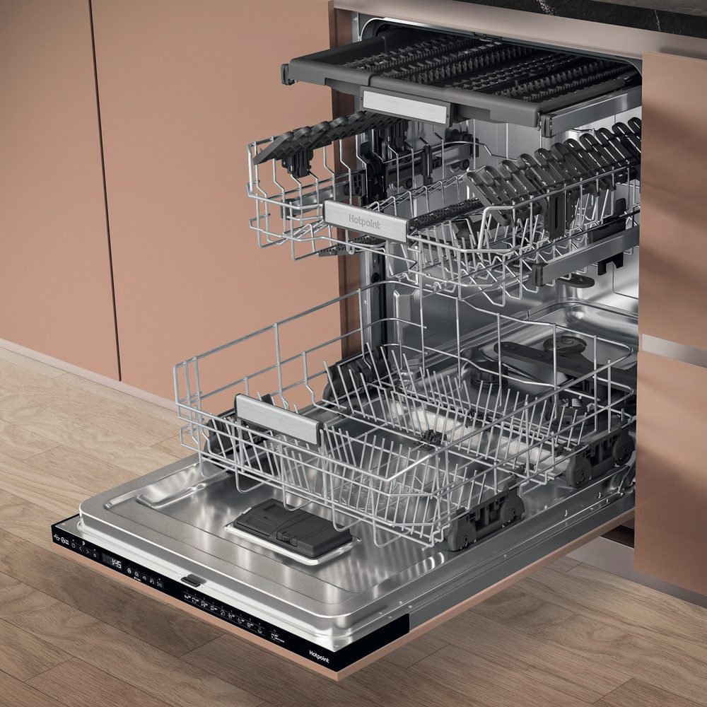 Hotpoint 60cm Fully Integrated Dishwasher H7IHP42LUK Hotpoint 60cm Fully Integrated Dishwasher H7IHP42LUK