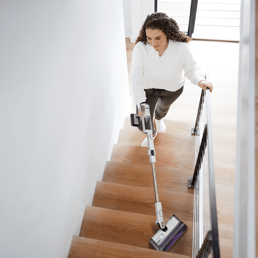 Shark Shark Detect Pro Cordless Vacuum Cleaner with Auto-Empty System 2L IW3611UKT - WHITE Shark Shark Detect Pro Cordless Vacuum Cleaner with Auto-Empty System 2L IW3611UKT - WHITE