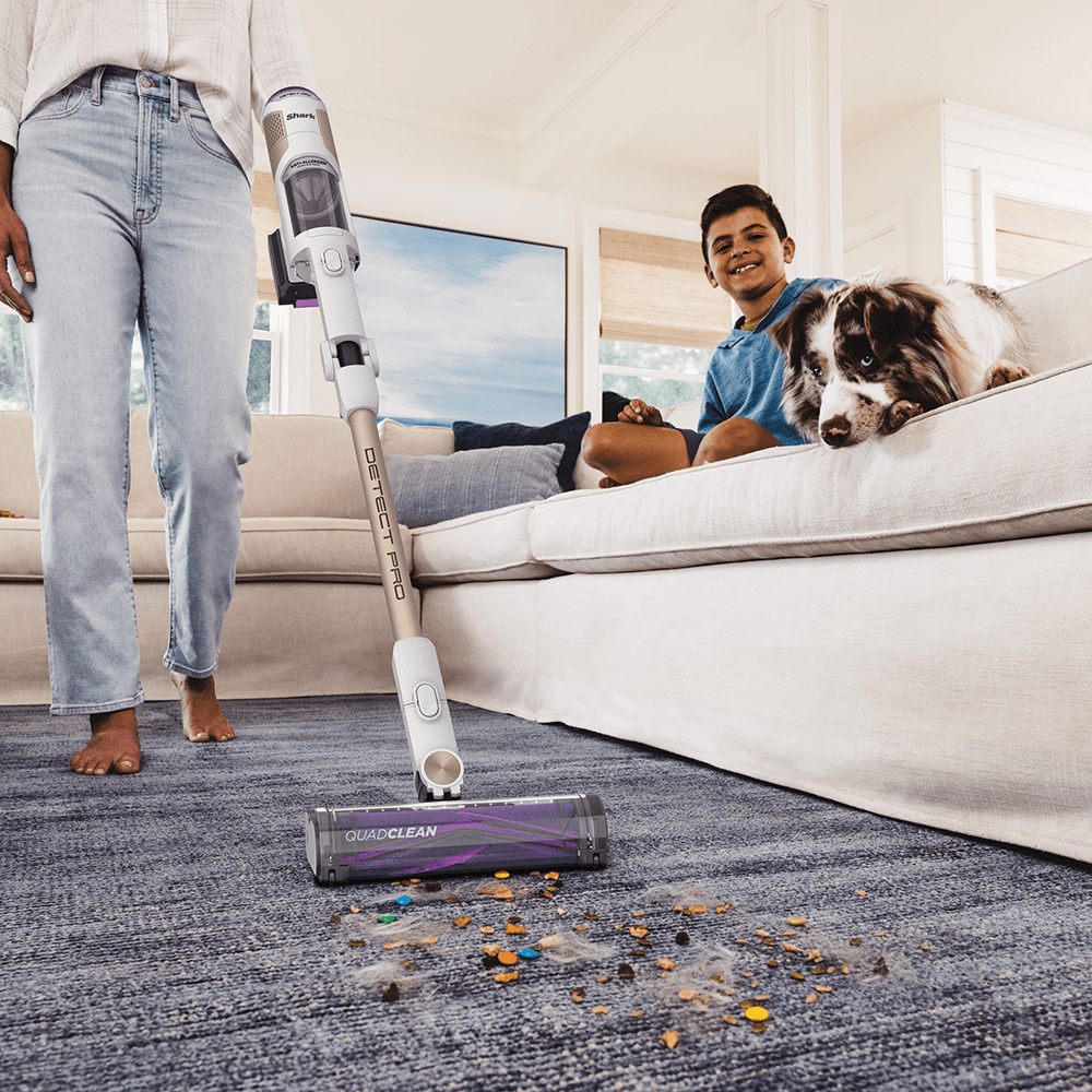 Shark Shark Detect Pro Cordless Vacuum Cleaner with Auto-Empty System 2L IW3611UKT - WHITE Shark Shark Detect Pro Cordless Vacuum Cleaner with Auto-Empty System 2L IW3611UKT - WHITE