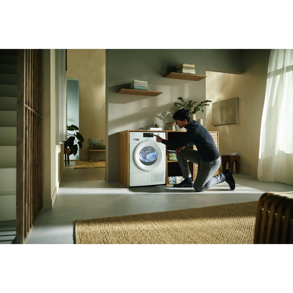 Miele 8kg Heat Pump Condenser Tumble Dryer TSD263WP - White Miele 8kg Heat Pump Condenser Tumble Dryer TSD263WP - White