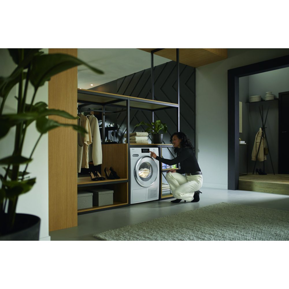 Miele 9kg Heat Pump Condenser Tumble Dryer TWR780WP - White Miele 9kg Heat Pump Condenser Tumble Dryer TWR780WP - White