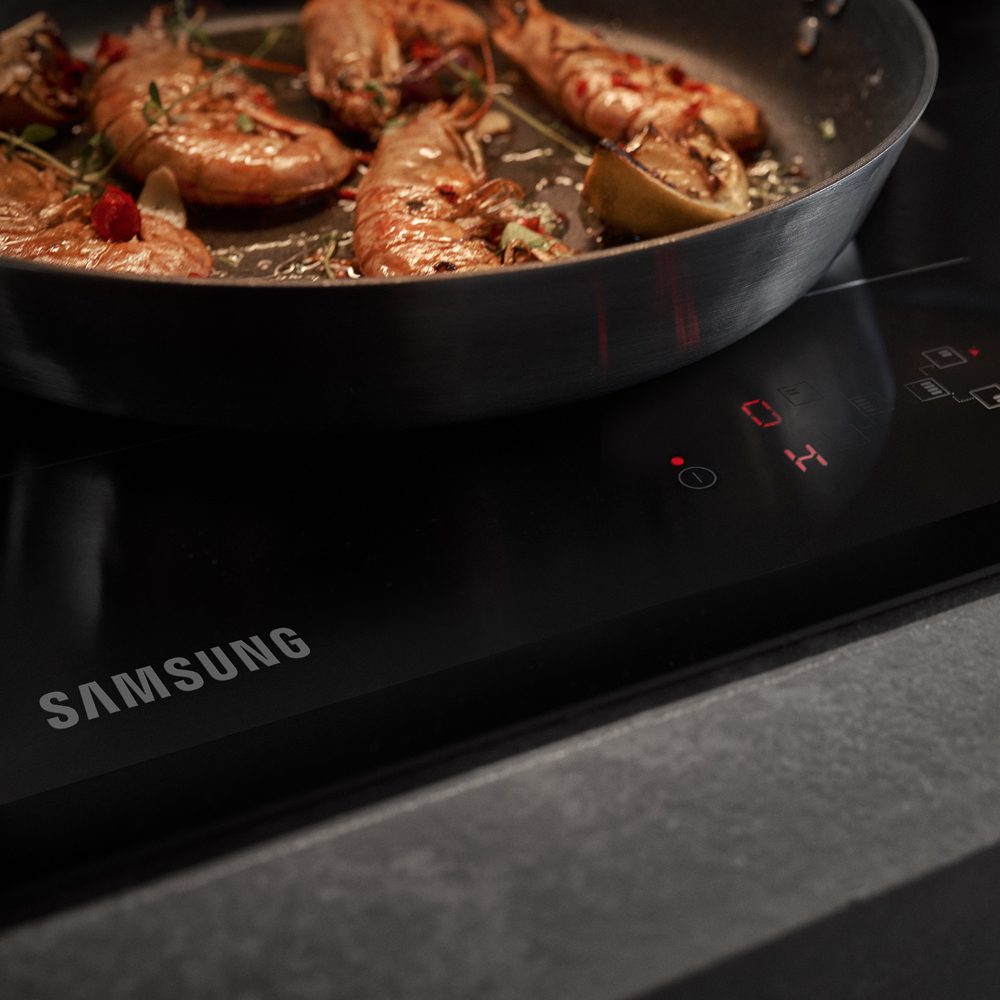 Samsung NZ84T9770EK 80cm Infinite Range Four Zone Flex Induction Hob - BLACK Samsung NZ84T9770EK 80cm Infinite Range Four Zone Flex Induction Hob - BLACK