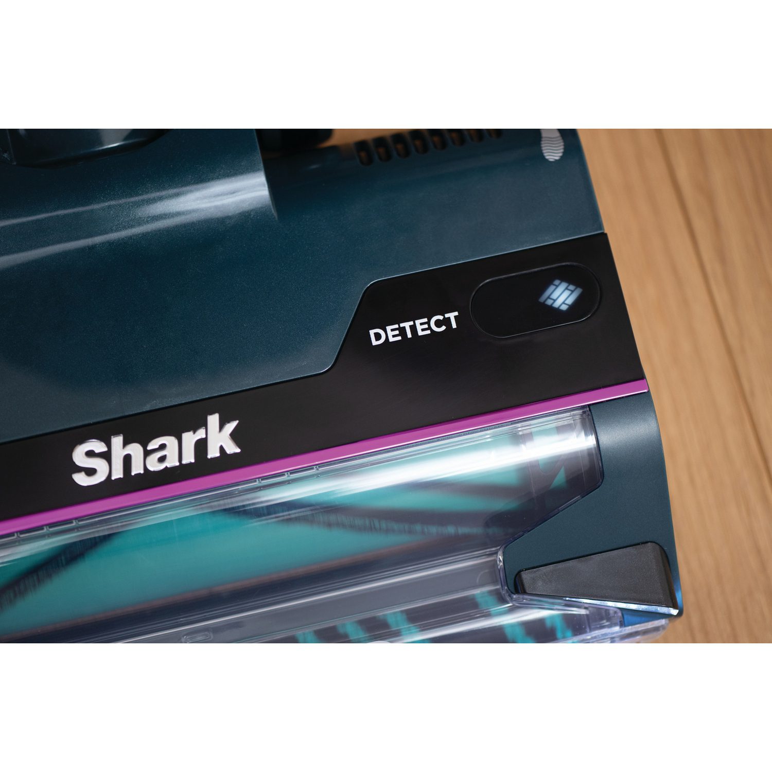 Shark Detect Pet Pro Upright Corded Vacuum LA791UKT - Silver Shark Detect Pet Pro Upright Corded Vacuum LA791UKT - Silver