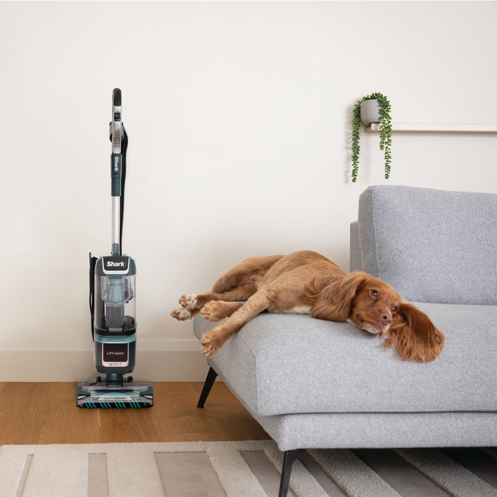 Shark Detect Pet Pro Upright Corded Vacuum LA791UKT - Silver