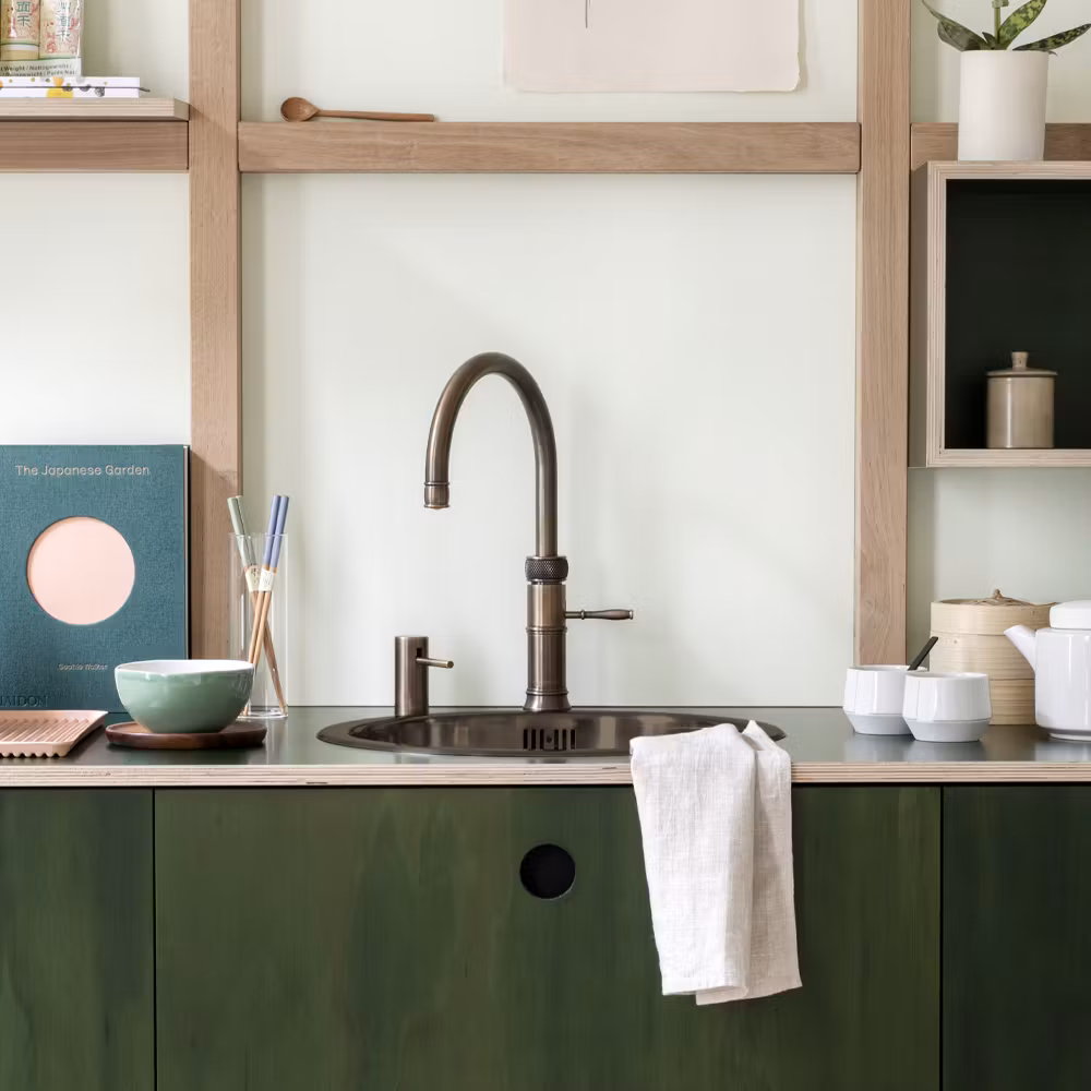 Quooker Classic Round Fusion 3-in-1 Boiling Water Tap PRO3 CLASSIC FUSION ROUND PTN CFNRPTB - Patinated Brass Quooker Classic Round Fusion 3-in-1 Boiling Water Tap PRO3 CLASSIC FUSION ROUND PTN CFNRPTB - Patinated Brass