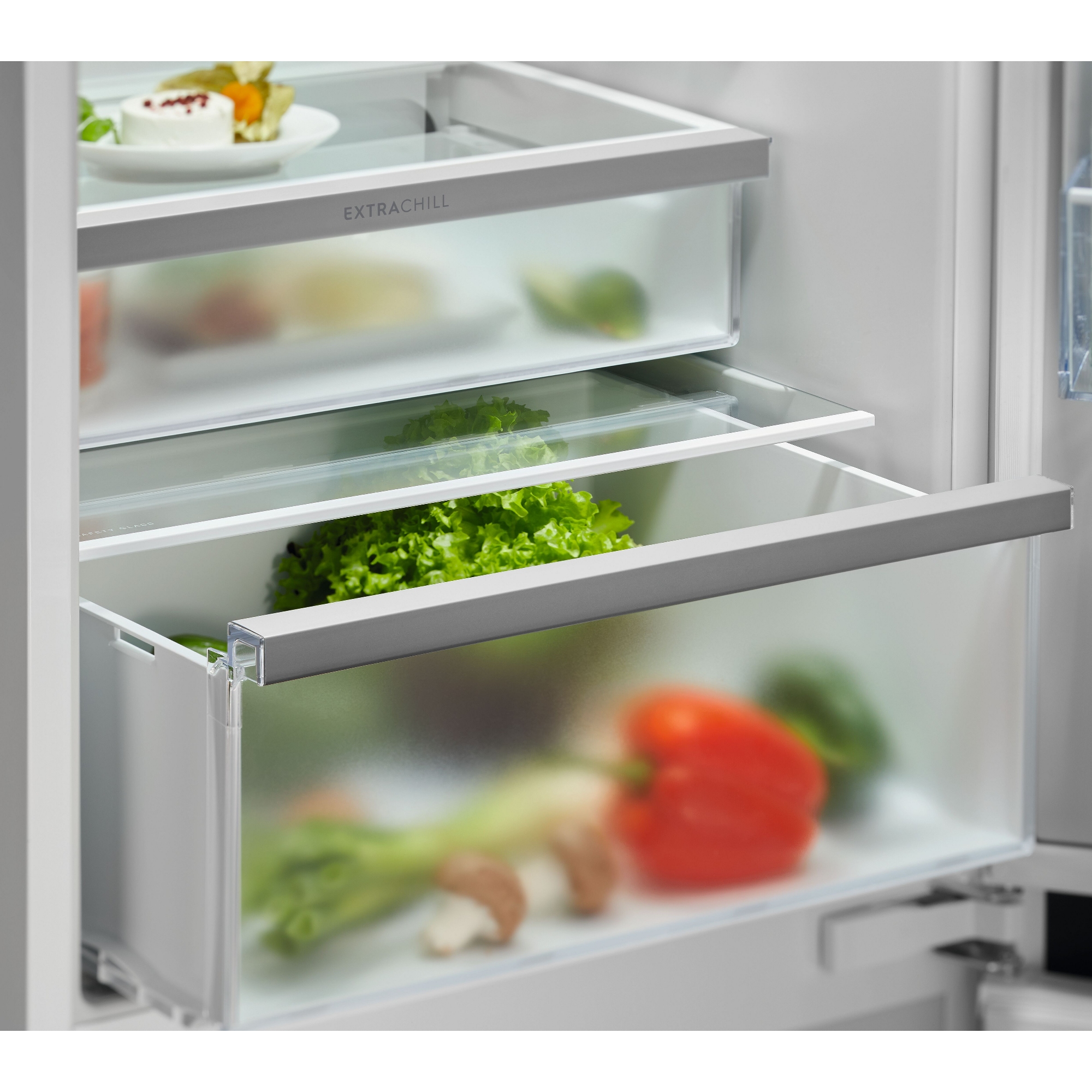 AEG 177cm Series 7000 Integrated 70/30 Frost Free Fridge Freezer OSC7C181DF AEG 177cm Series 7000 Integrated 70/30 Frost Free Fridge Freezer OSC7C181DF