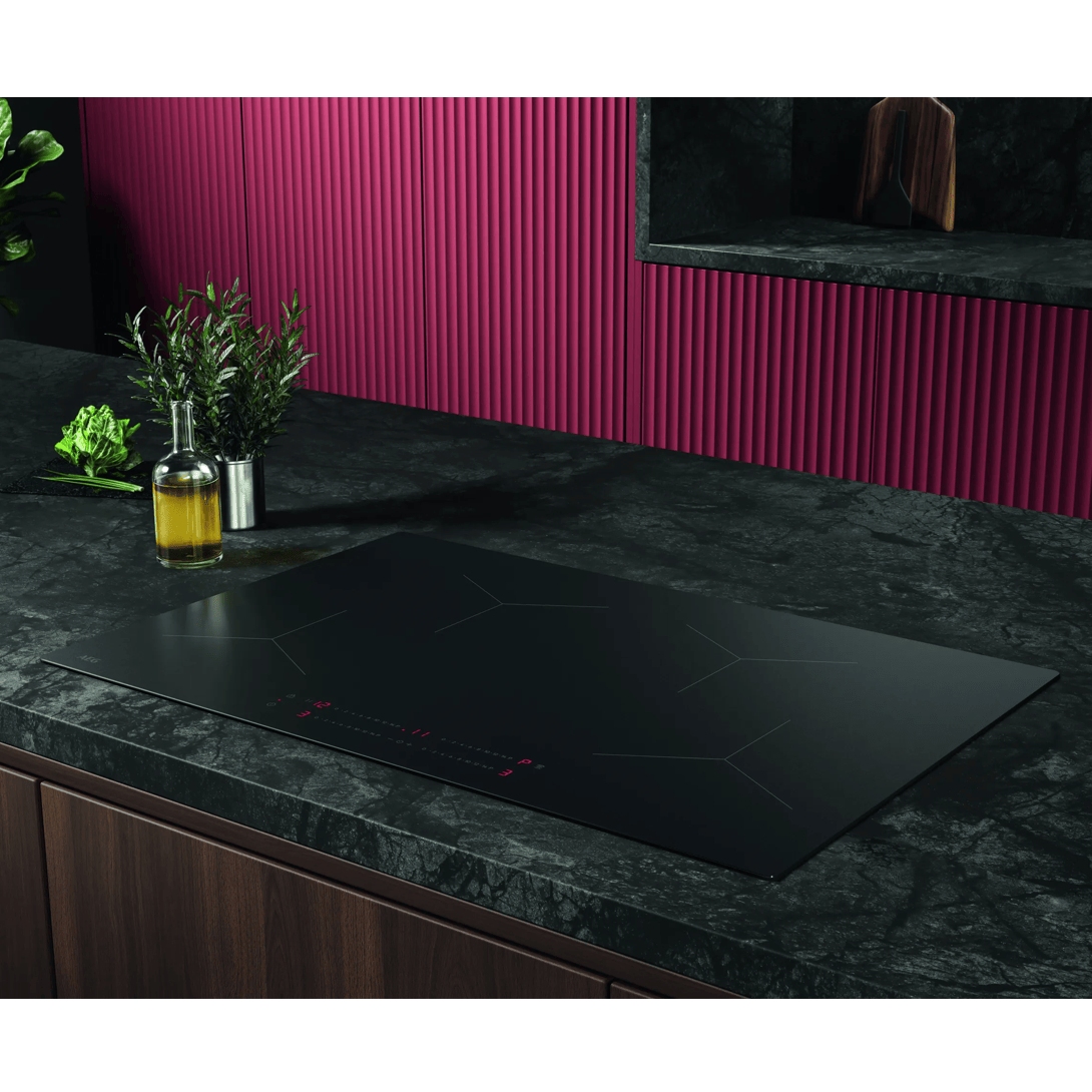 AEG Exclusiv SaphirMatt Series 5000 80cm 4 Zone Induction Hob SO84IA0BIT - Matte Black AEG Exclusiv SaphirMatt Series 5000 80cm 4 Zone Induction Hob SO84IA0BIT - Matte Black