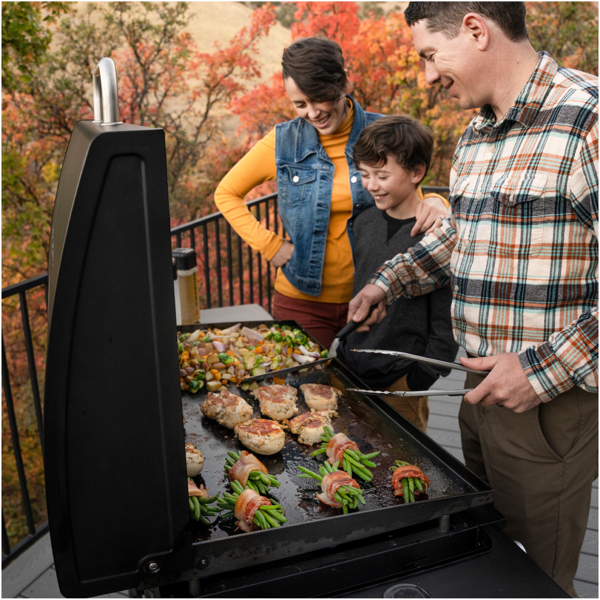 Blackstone 36" Griddle with Hood 257-2151EU - Black Blackstone 36" Griddle with Hood 257-2151EU - Black