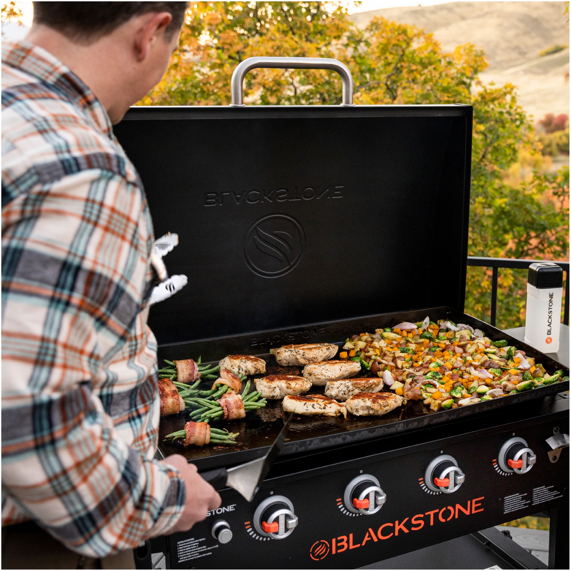 Blackstone 36" Griddle with Hood 257-2151EU - Black Blackstone 36" Griddle with Hood 257-2151EU - Black
