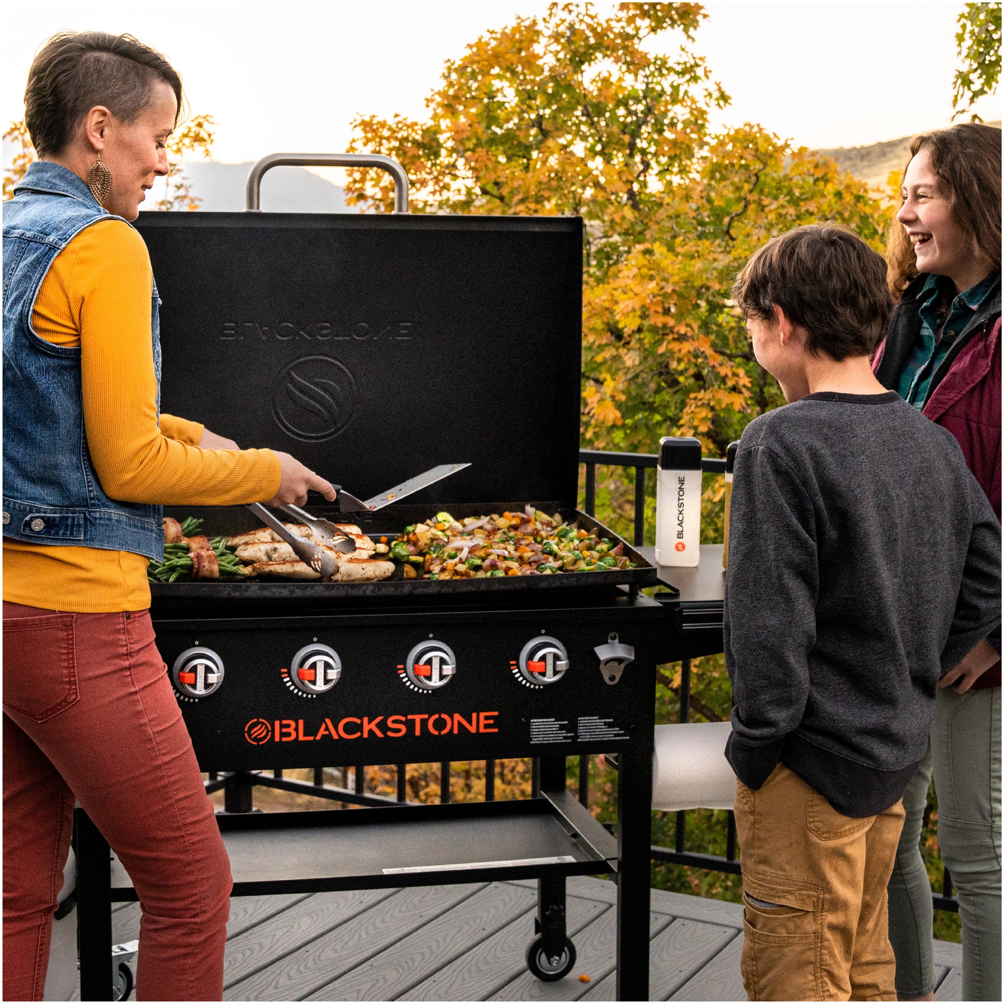 Blackstone 36" Griddle with Hood 257-2151EU - Black Blackstone 36" Griddle with Hood 257-2151EU - Black