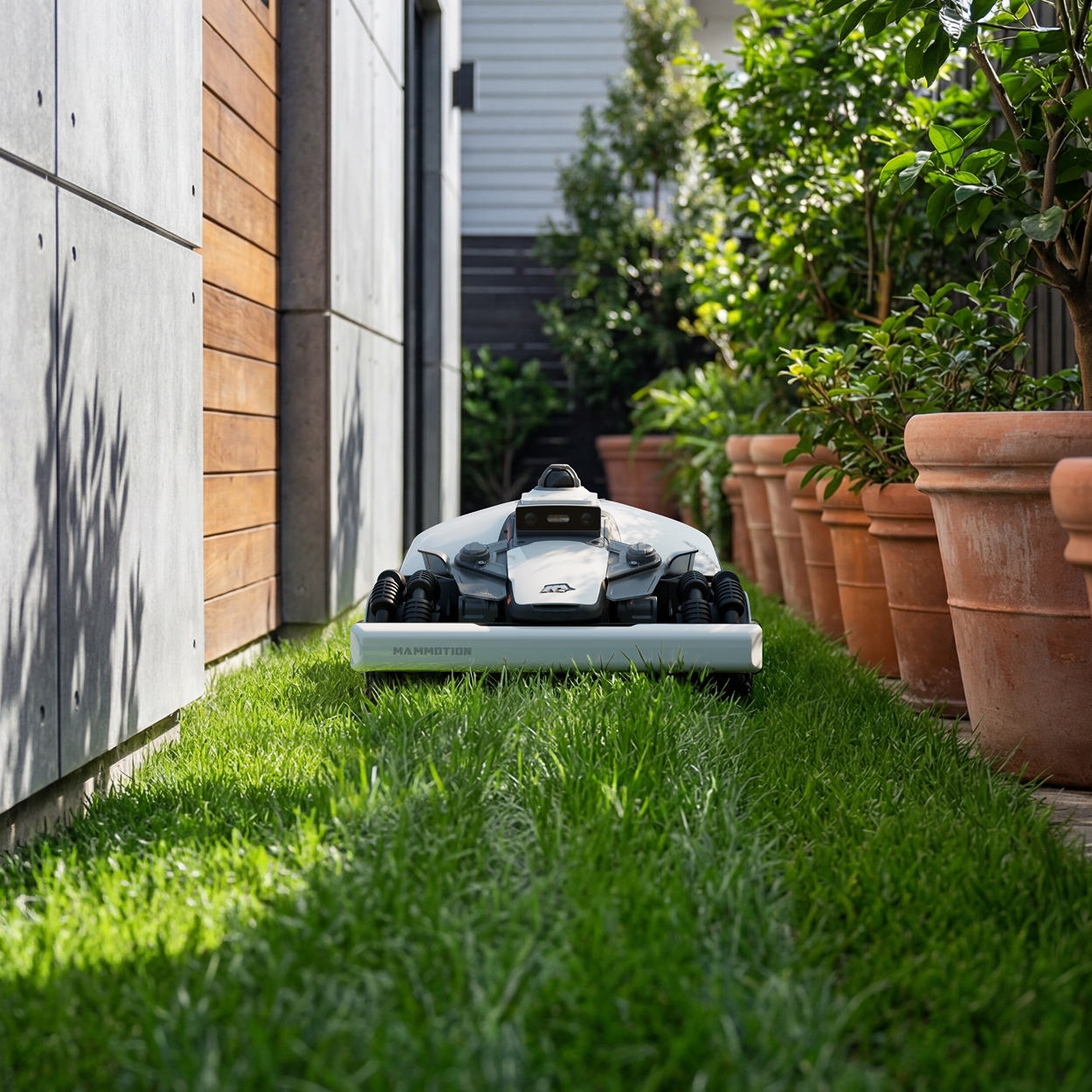 Mammotion Luba Mini 2 1500 Compact AWD Robotic Lawn Mower MTLA25LUM215HUK - White Mammotion Luba Mini 2 1500 Compact AWD Robotic Lawn Mower MTLA25LUM215HUK - White